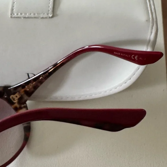 Brand new,authentic”Christian Dior”sunglasses.Amazing,color-dark red and leopard - Picture 11 of 16